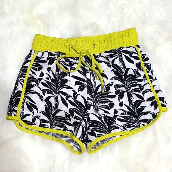 Gianni Bini Shorts With Side Pockets - Picture 1 of 5